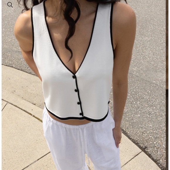 🆕 Oak + Fort Button Front Tank - Picture 13 of 14